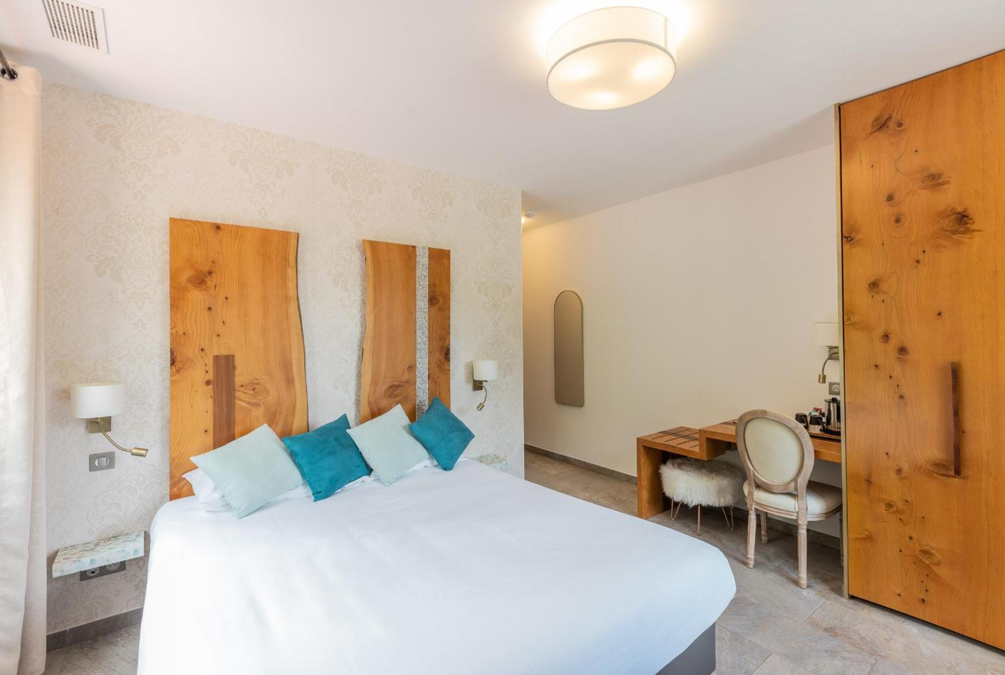 Hotel De La Restonica Корт Экстерьер фото